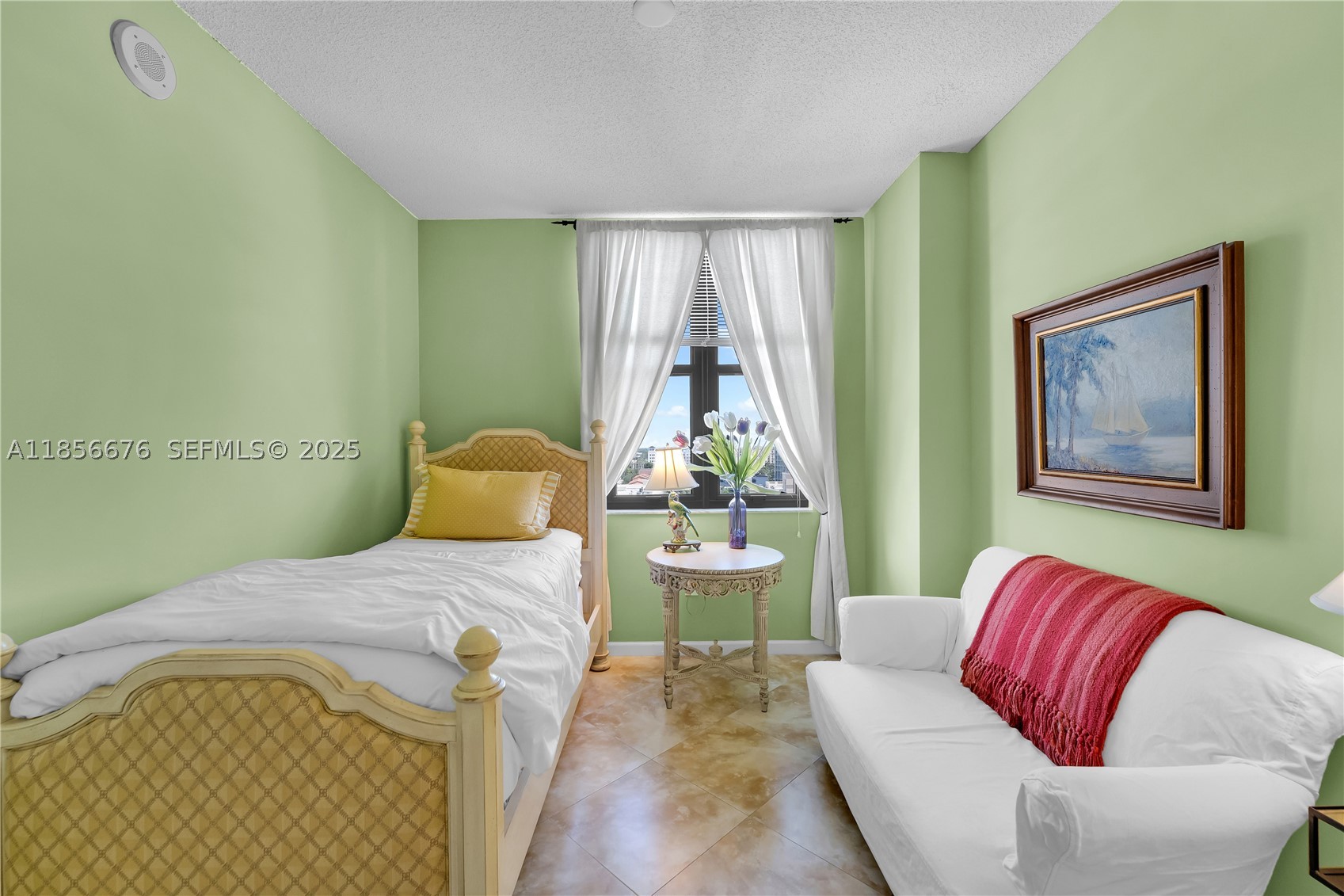 TOWER CONDO AT CITYPLACE - Residential