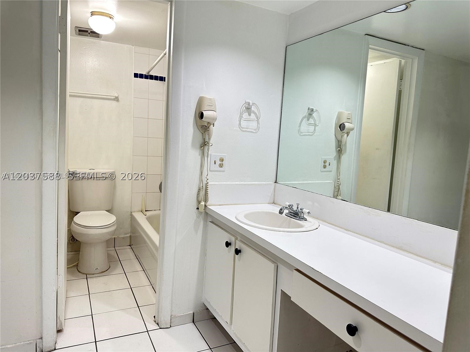 Sandalwood Condo Apts - Residential