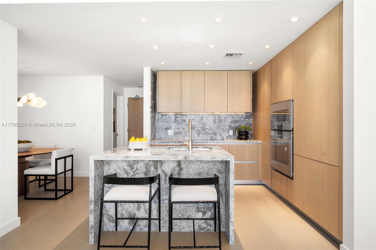 FIVE PARK - Residential