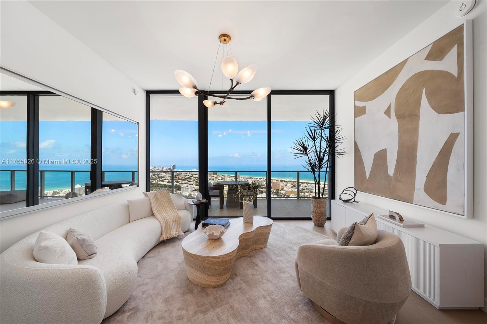FIVE PARK - Residential
