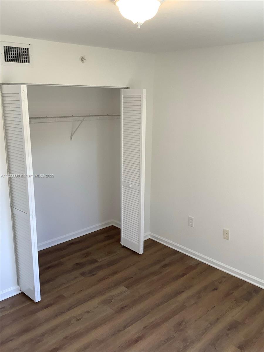 VISTA TRACE 7 CONDO - Residential Lease