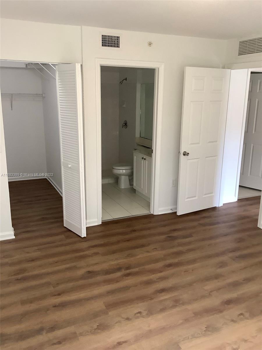 VISTA TRACE 7 CONDO - Residential Lease