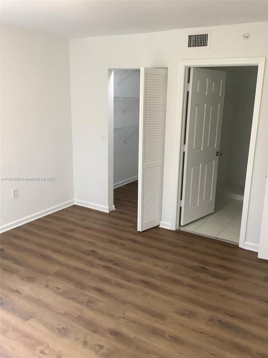 VISTA TRACE 7 CONDO - Residential Lease