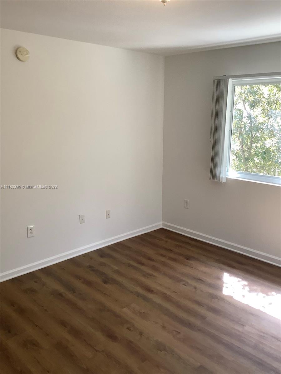 VISTA TRACE 7 CONDO - Residential Lease