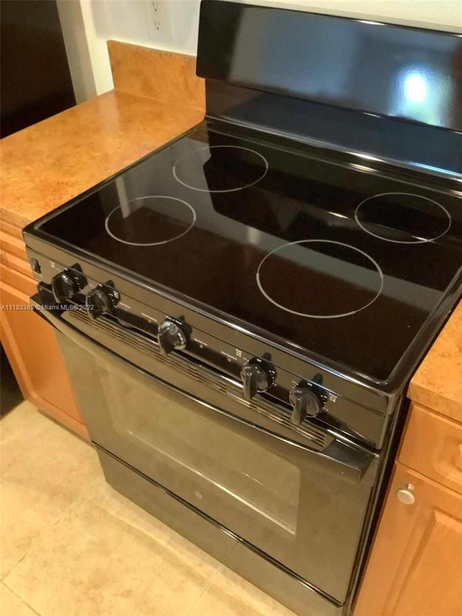 VISTA TRACE 7 CONDO - Residential Lease