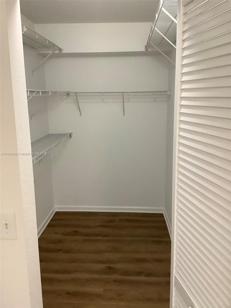 VISTA TRACE 7 CONDO - Residential Lease