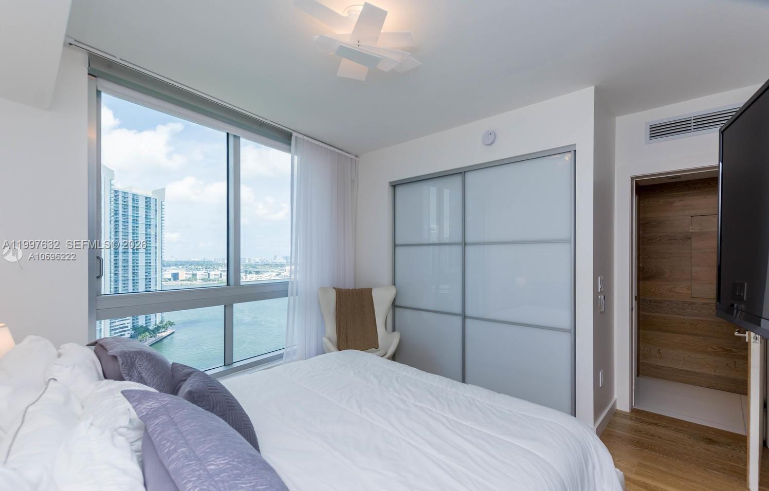 ICONBRICKELL CONDO NO 1 - Residential