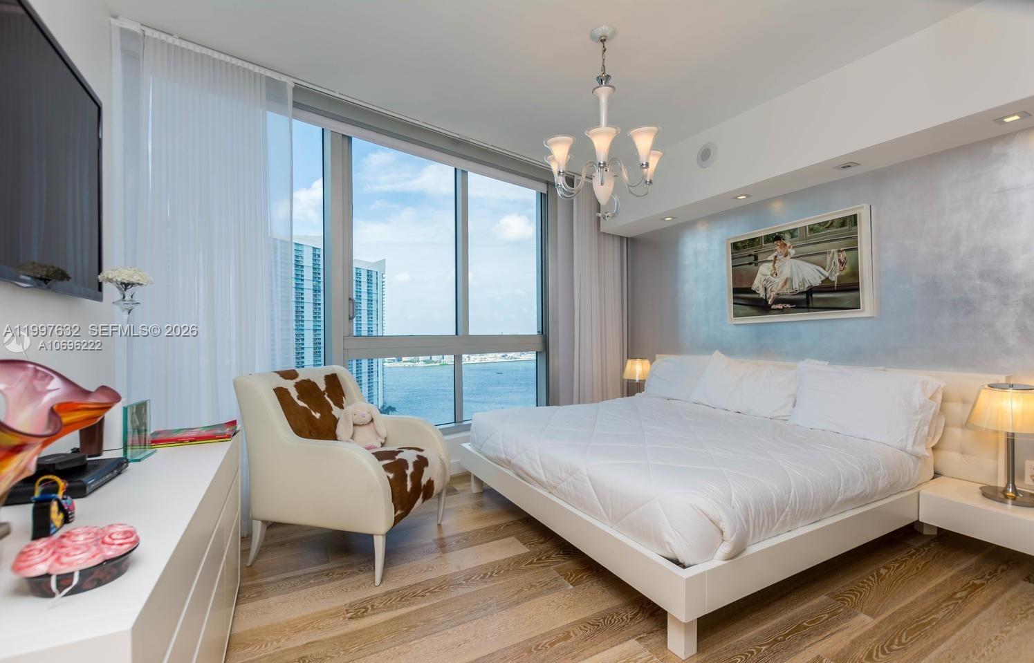 ICONBRICKELL CONDO NO 1 - Residential