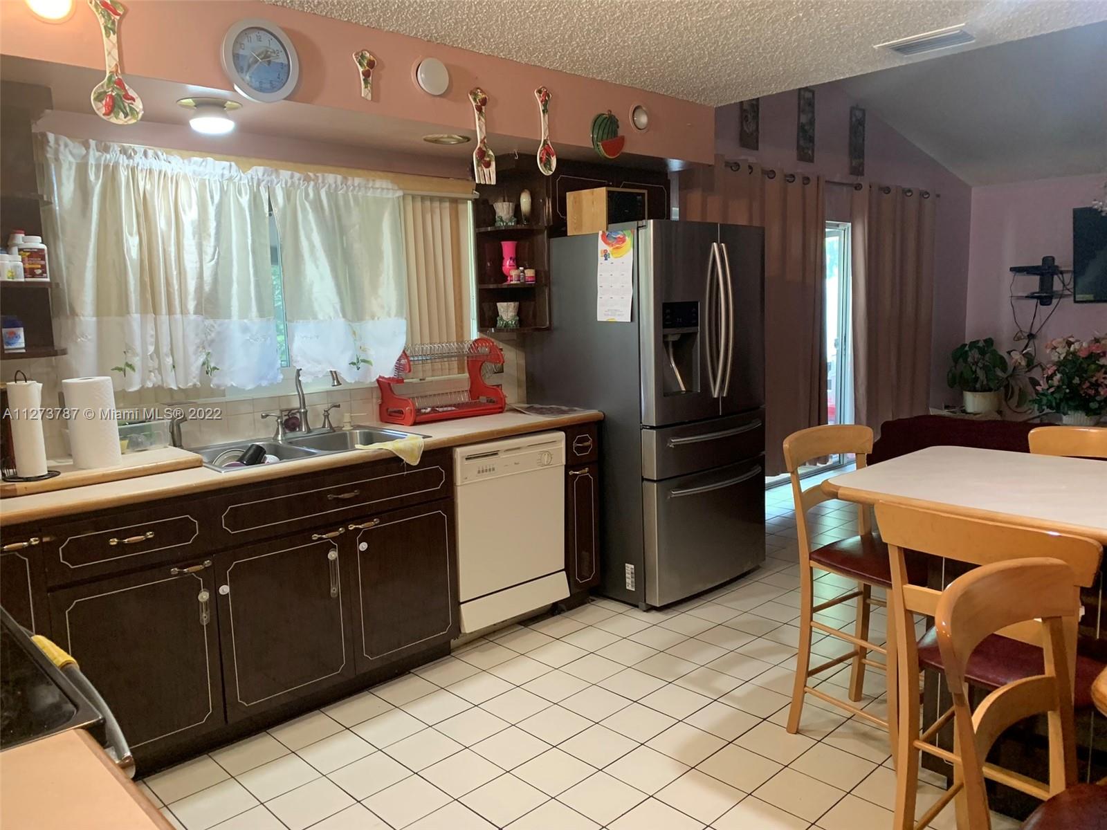 RIVER RUN SEC TWO - Residential Lease