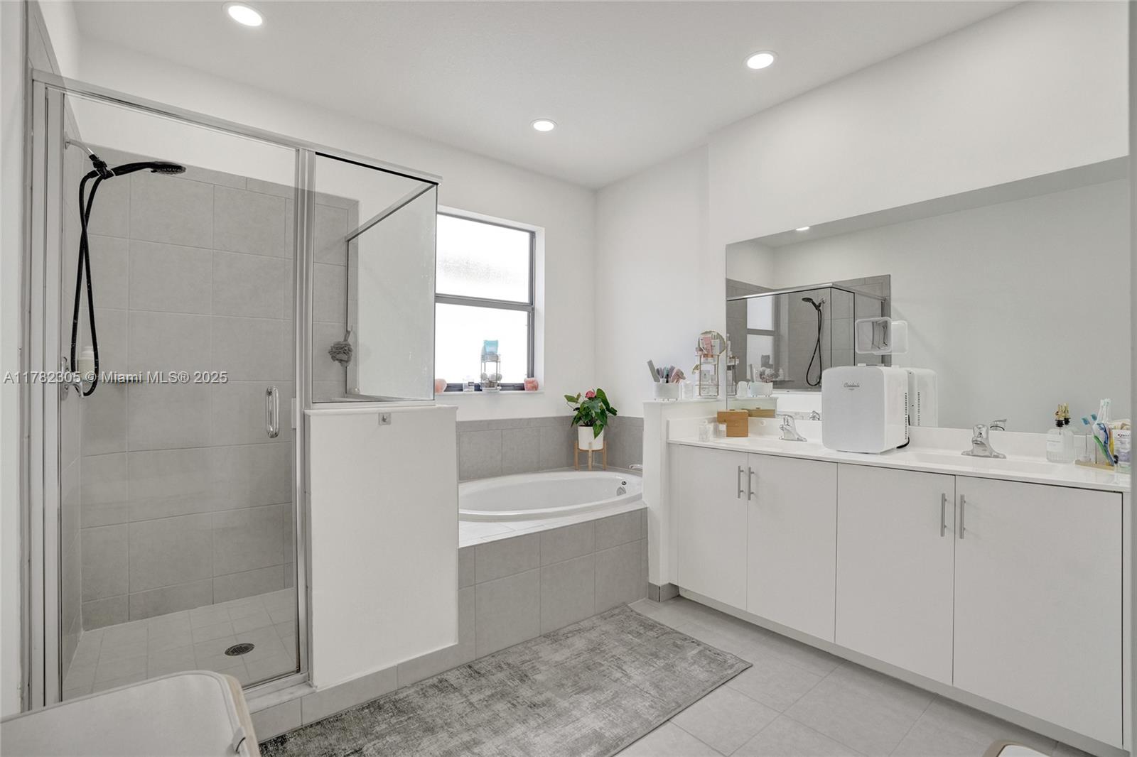KENDALL ASSEMBLAGE NORTH - Residential
