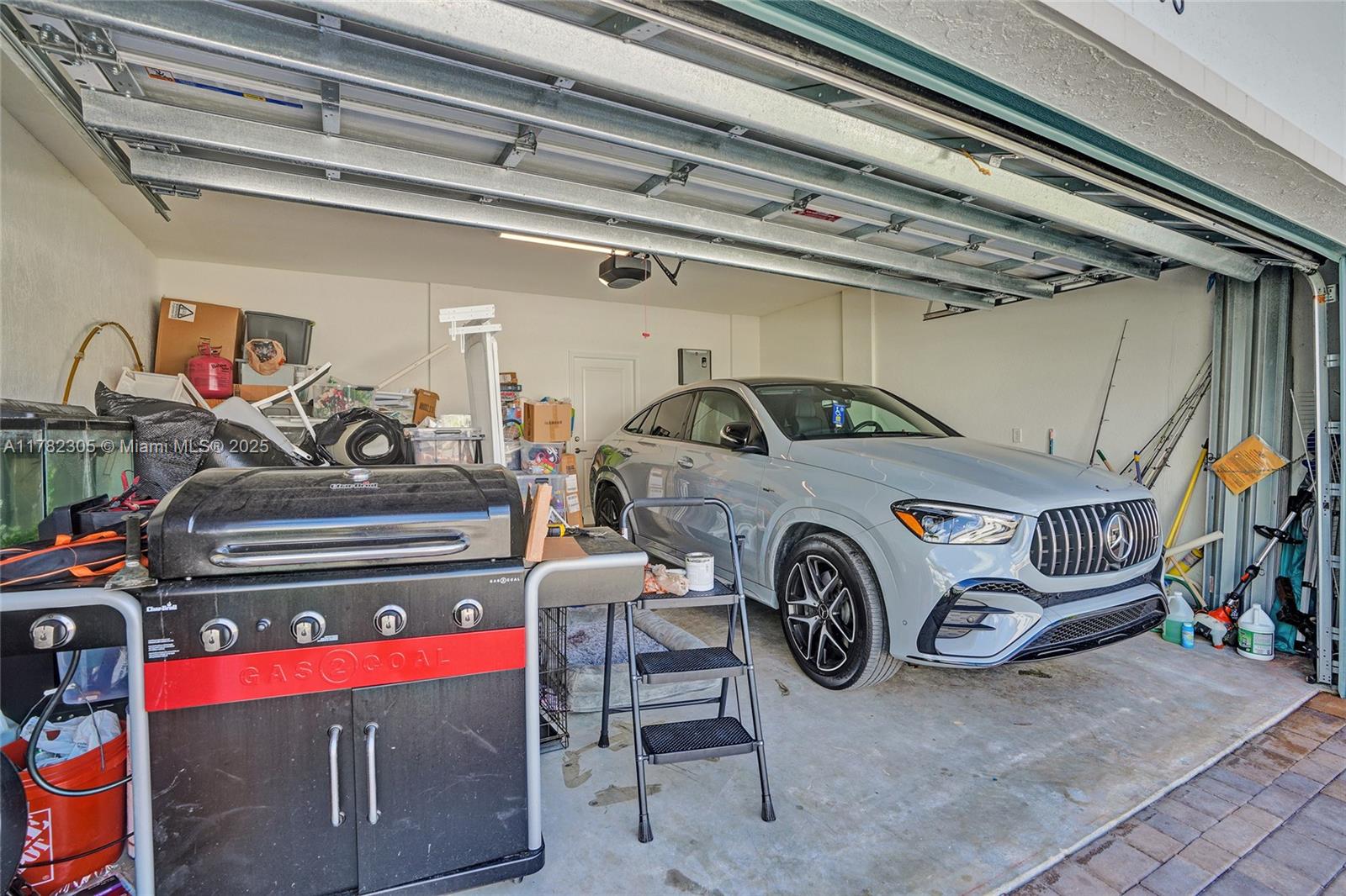KENDALL ASSEMBLAGE NORTH - Residential