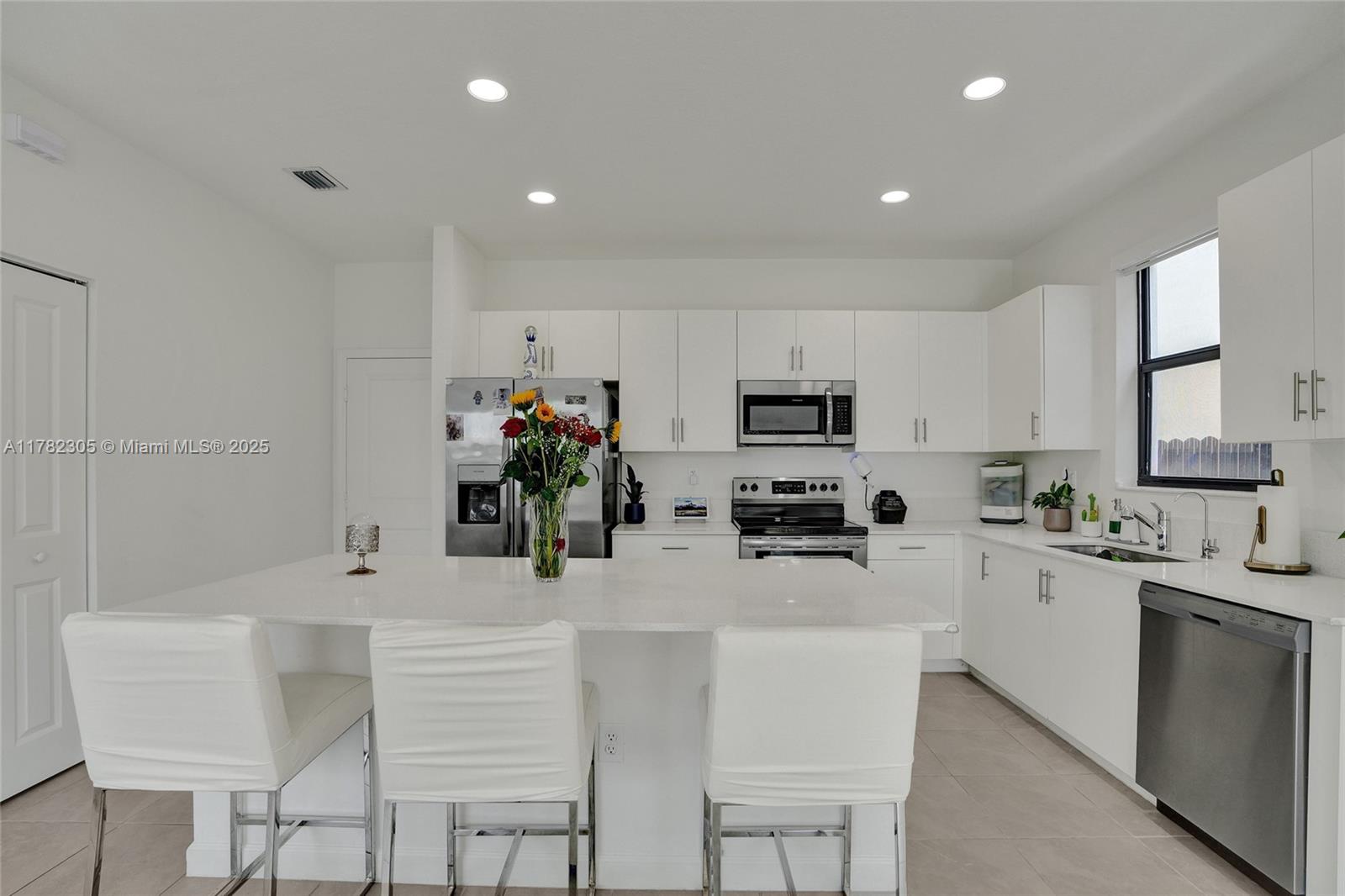 KENDALL ASSEMBLAGE NORTH - Residential