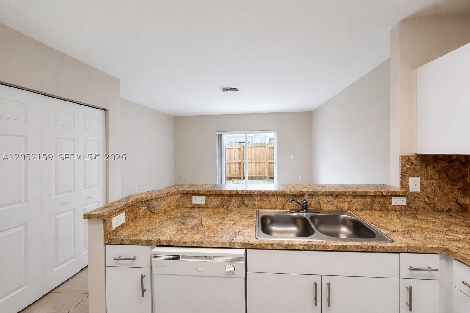 TOWNGATE CONDO SEVEN - Residential