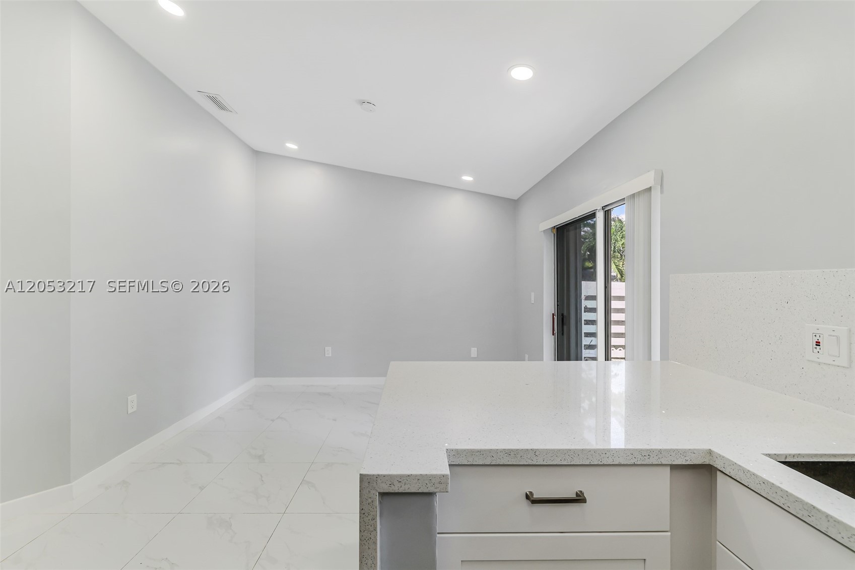 WEITZER COUNTRY HOMES - Residential Lease