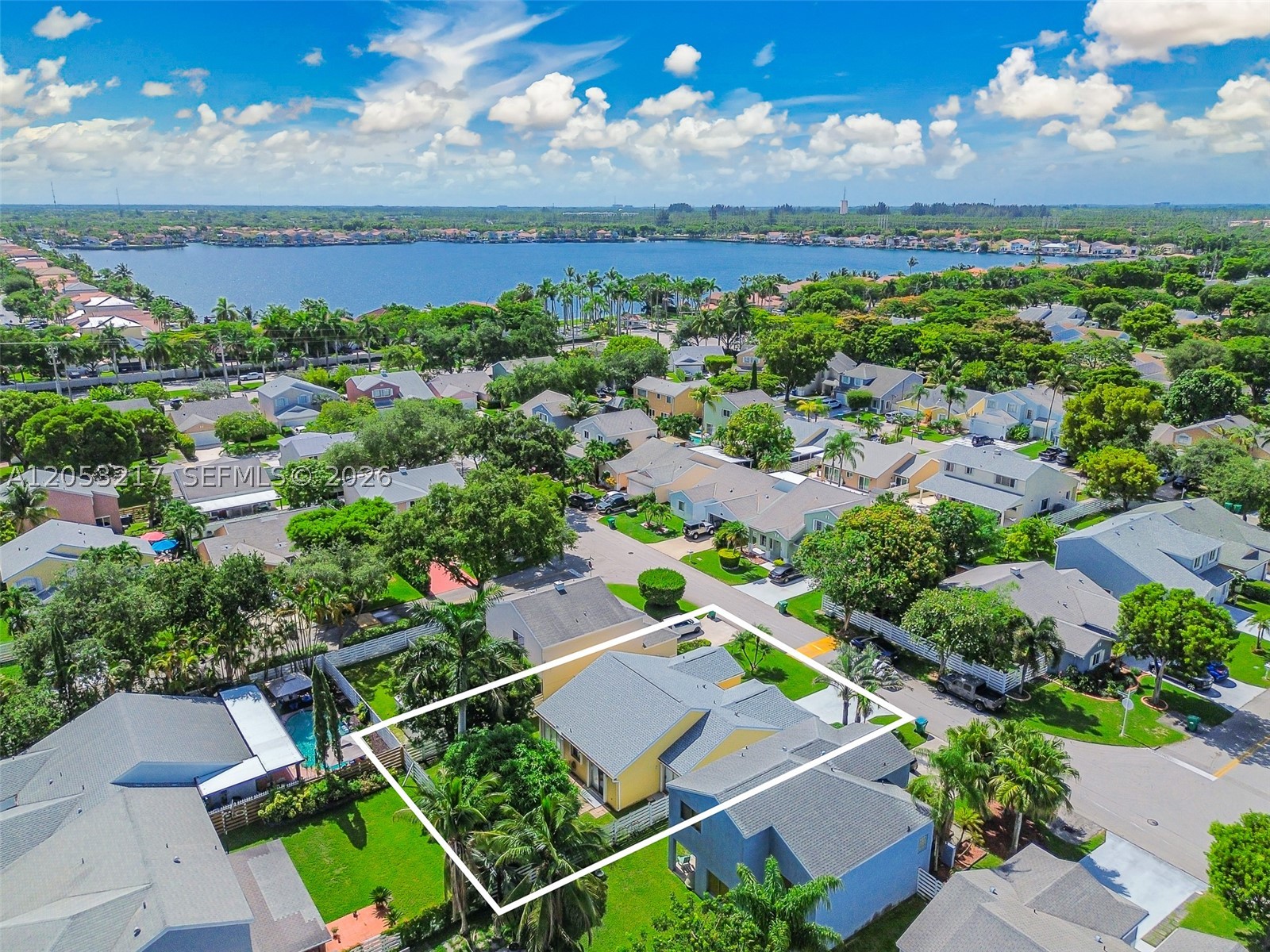 WEITZER COUNTRY HOMES - Residential Lease