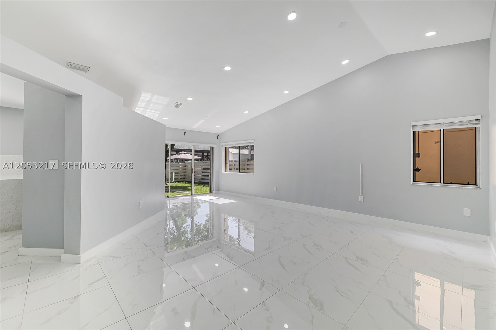 WEITZER COUNTRY HOMES - Residential Lease