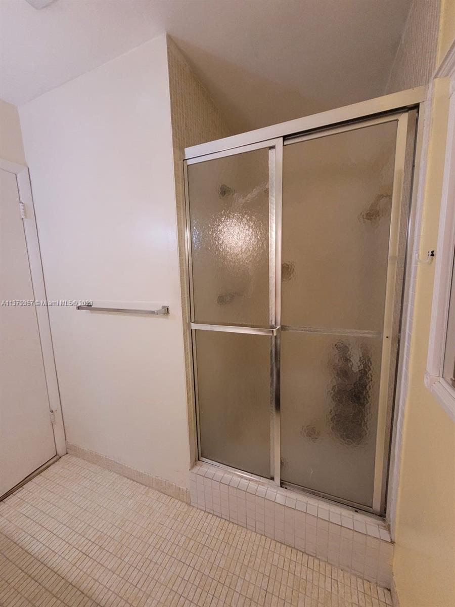 BEVERLY HILLS CONDO NUMBE - Residential