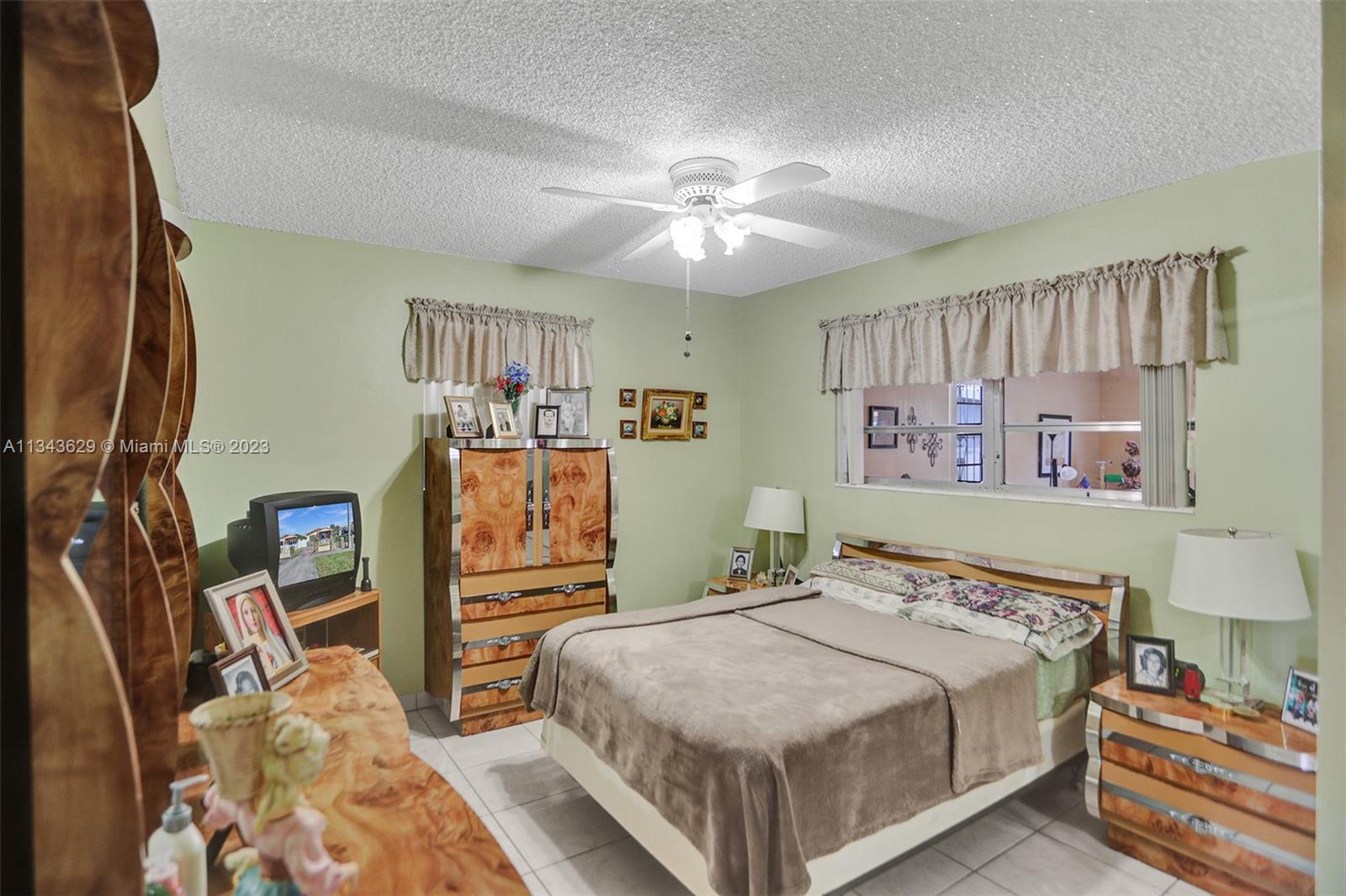 HIALEAH 12TH ADDN - Residential