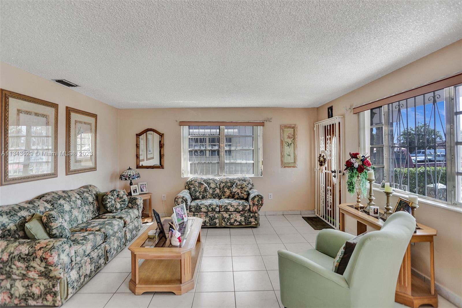 HIALEAH 12TH ADDN - Residential