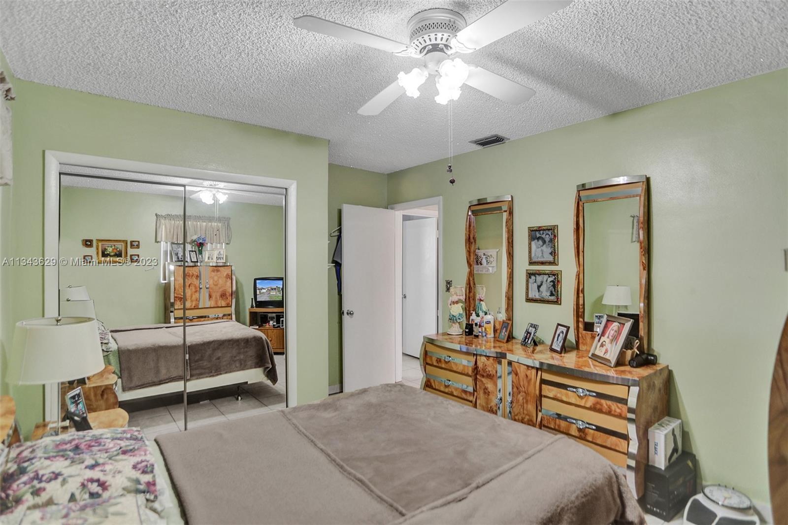 HIALEAH 12TH ADDN - Residential