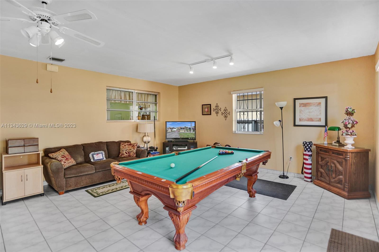 HIALEAH 12TH ADDN - Residential
