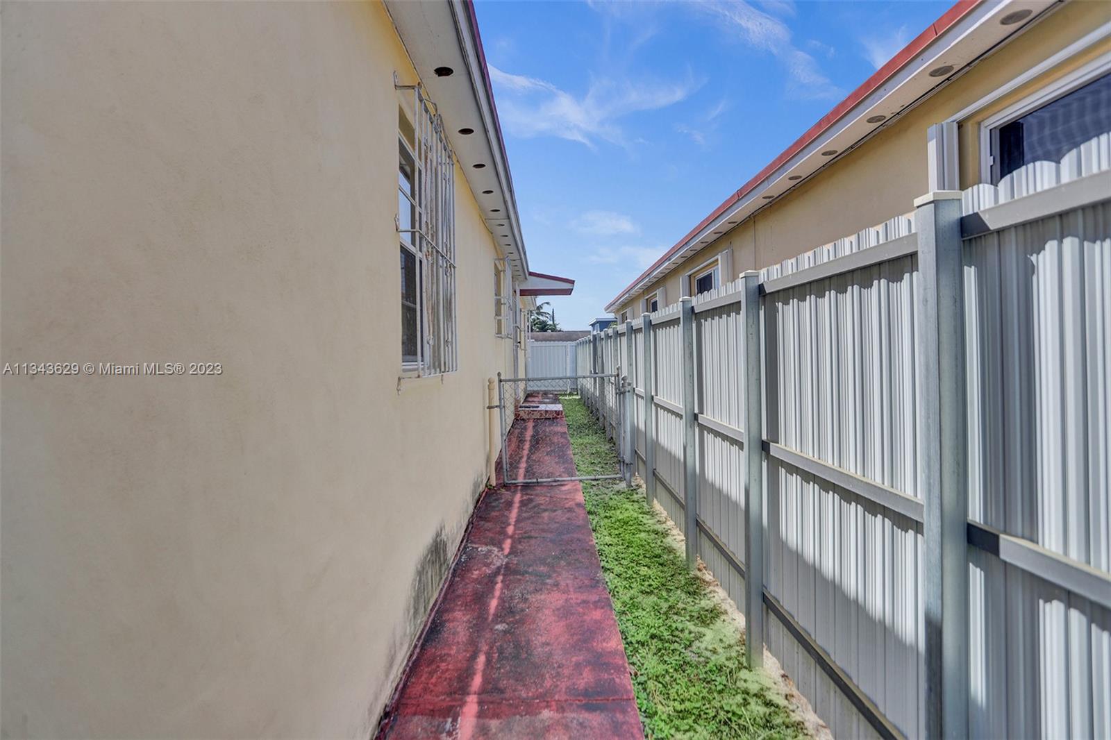 HIALEAH 12TH ADDN - Residential
