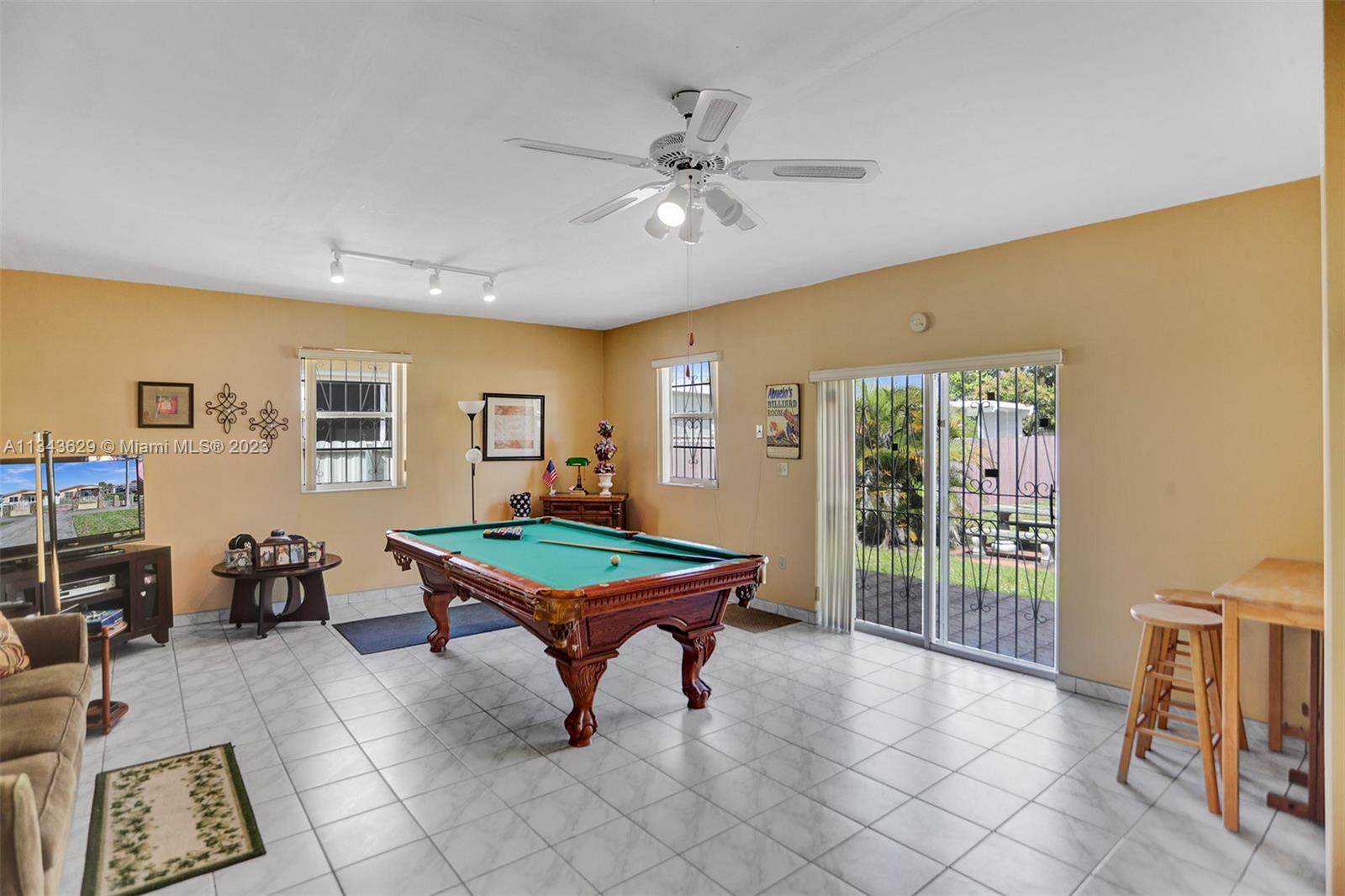 HIALEAH 12TH ADDN - Residential