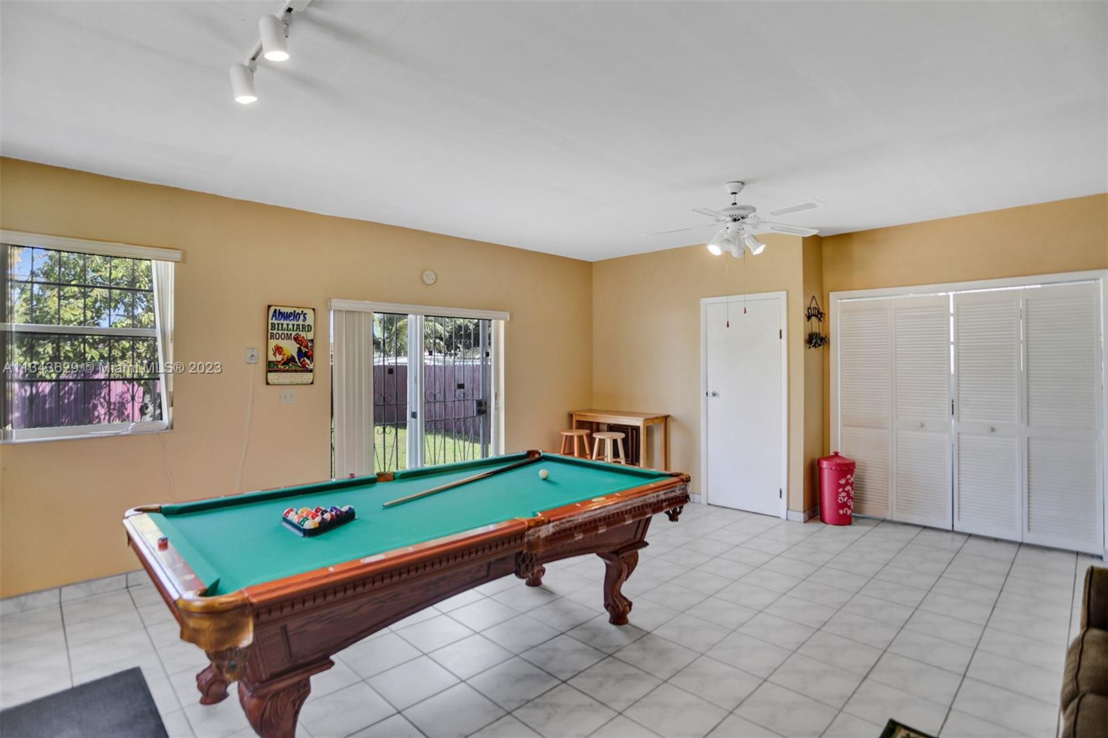 HIALEAH 12TH ADDN - Residential