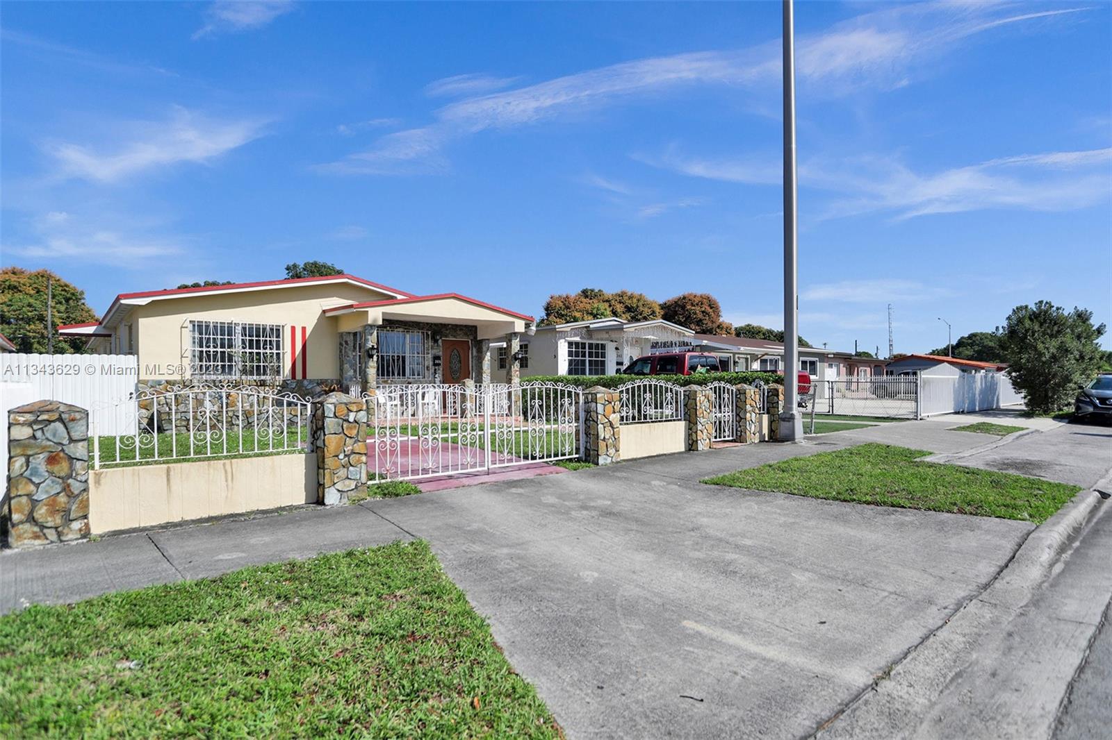 HIALEAH 12TH ADDN - Residential