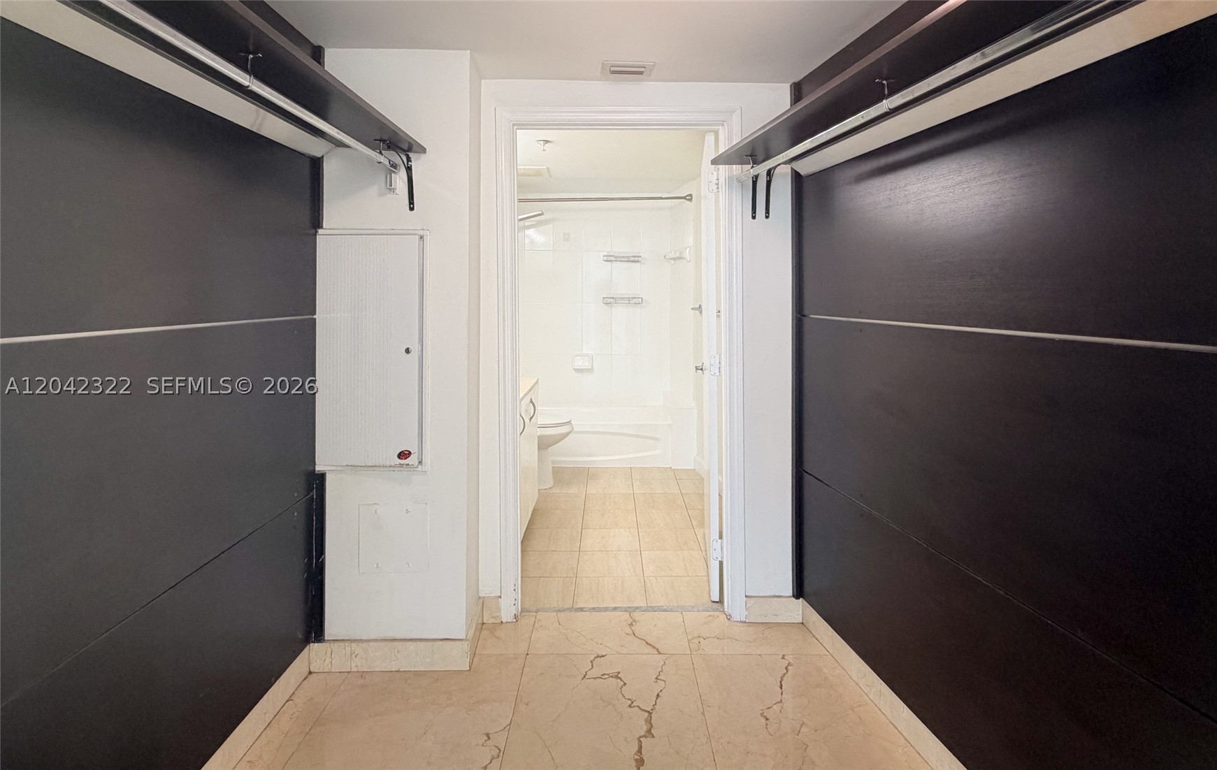 OPERA TOWER CONDO - Residential