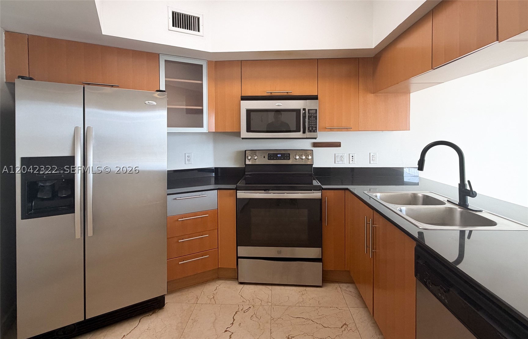 OPERA TOWER CONDO - Residential