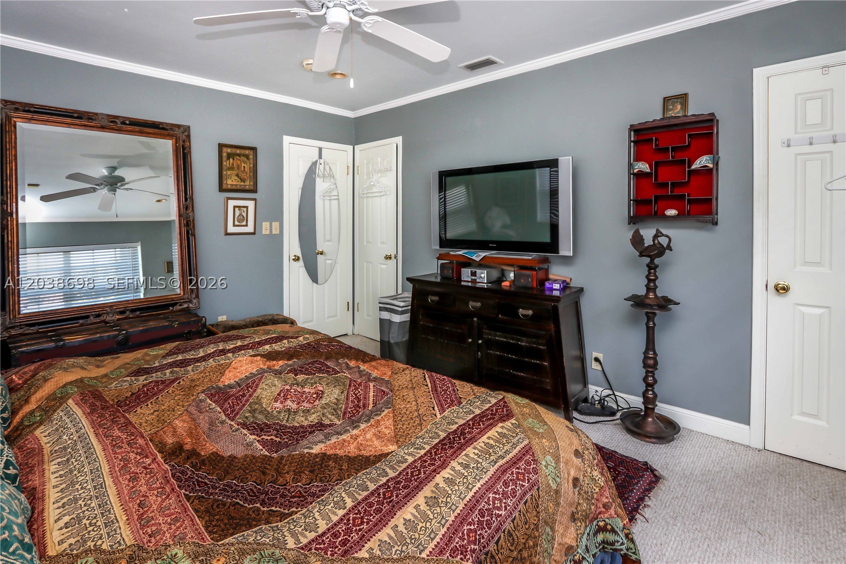 HOLLYWOOD LAKES SECTION - Residential