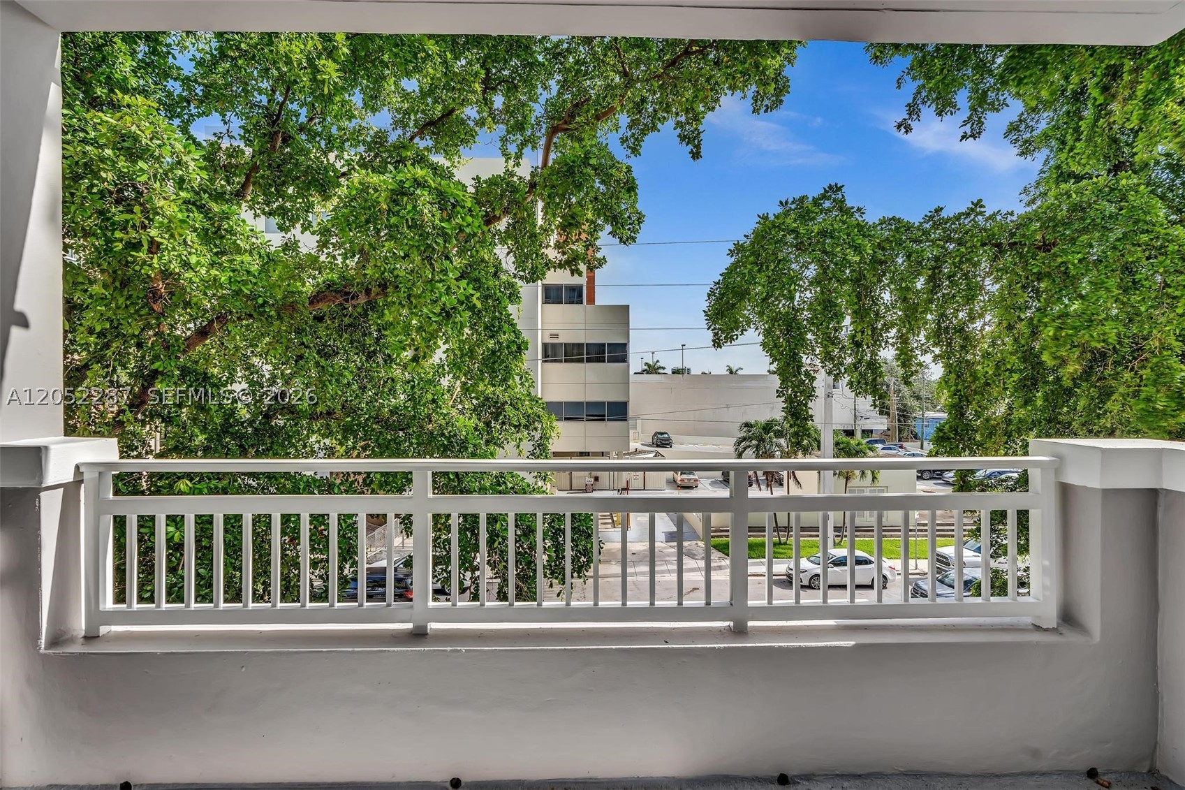 DA VINCI ON DOUGLAS CONDO - Residential