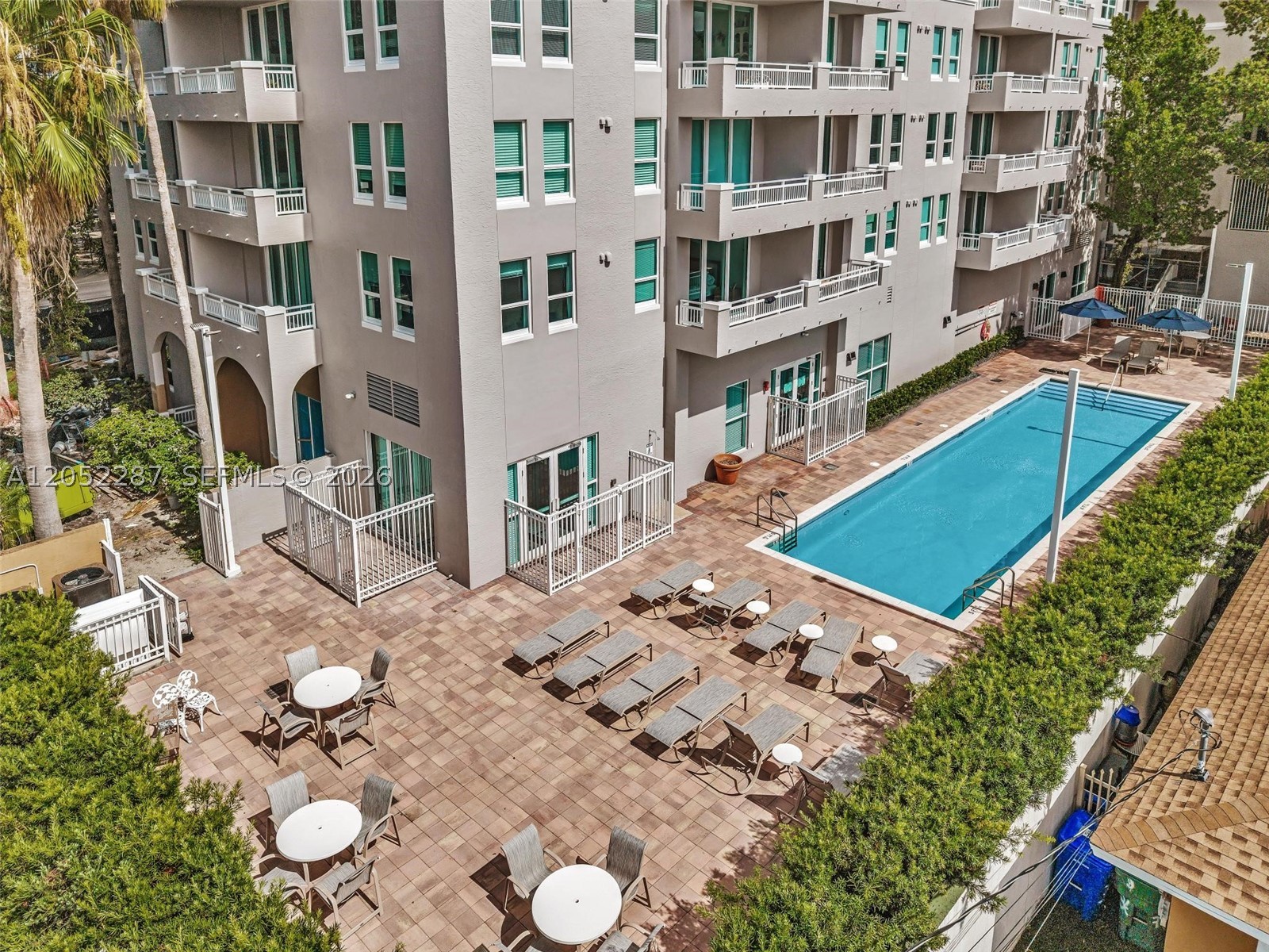DA VINCI ON DOUGLAS CONDO - Residential