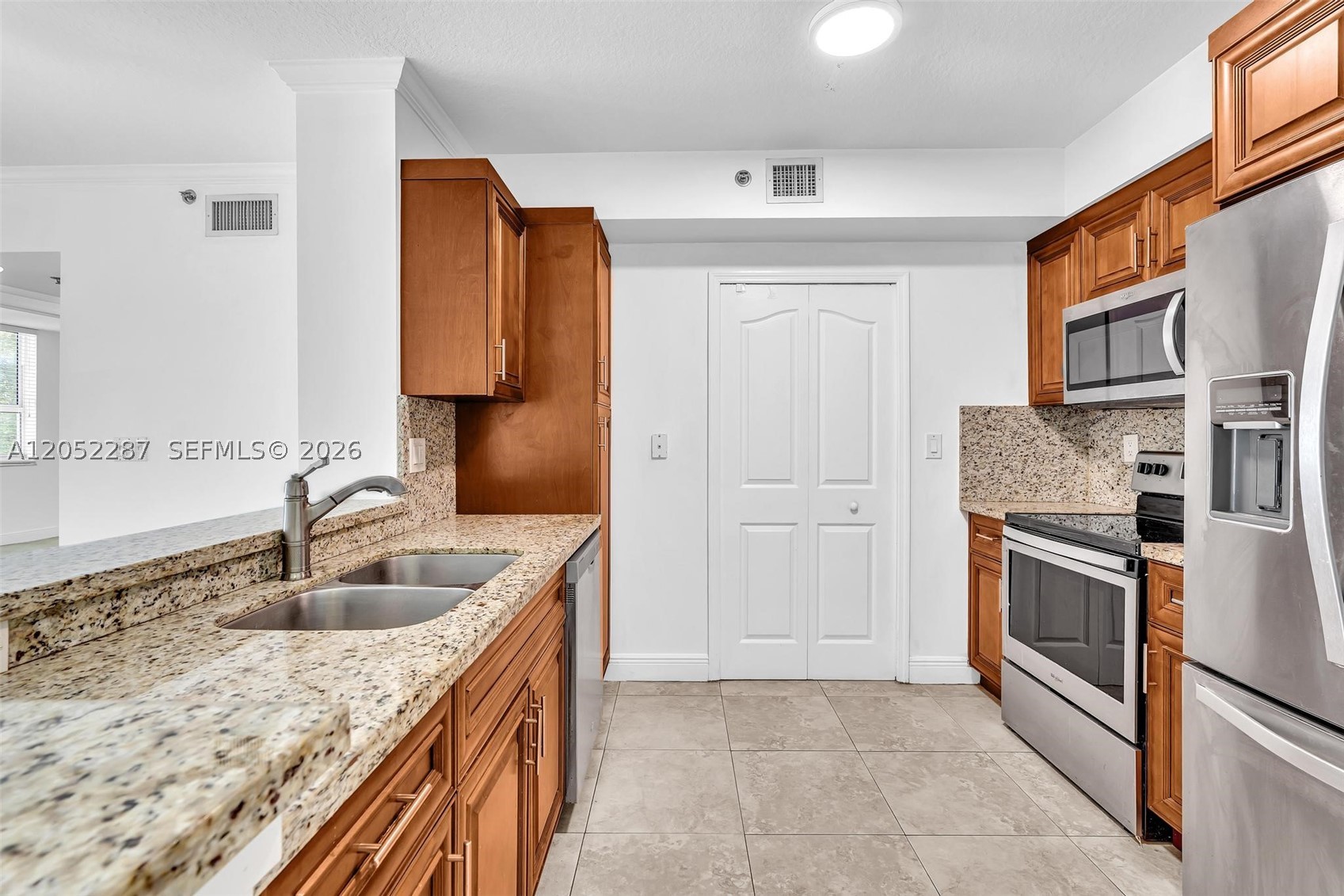 DA VINCI ON DOUGLAS CONDO - Residential