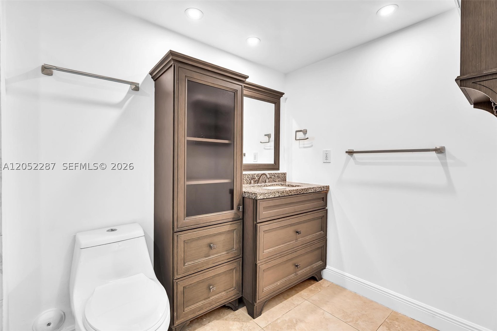 DA VINCI ON DOUGLAS CONDO - Residential