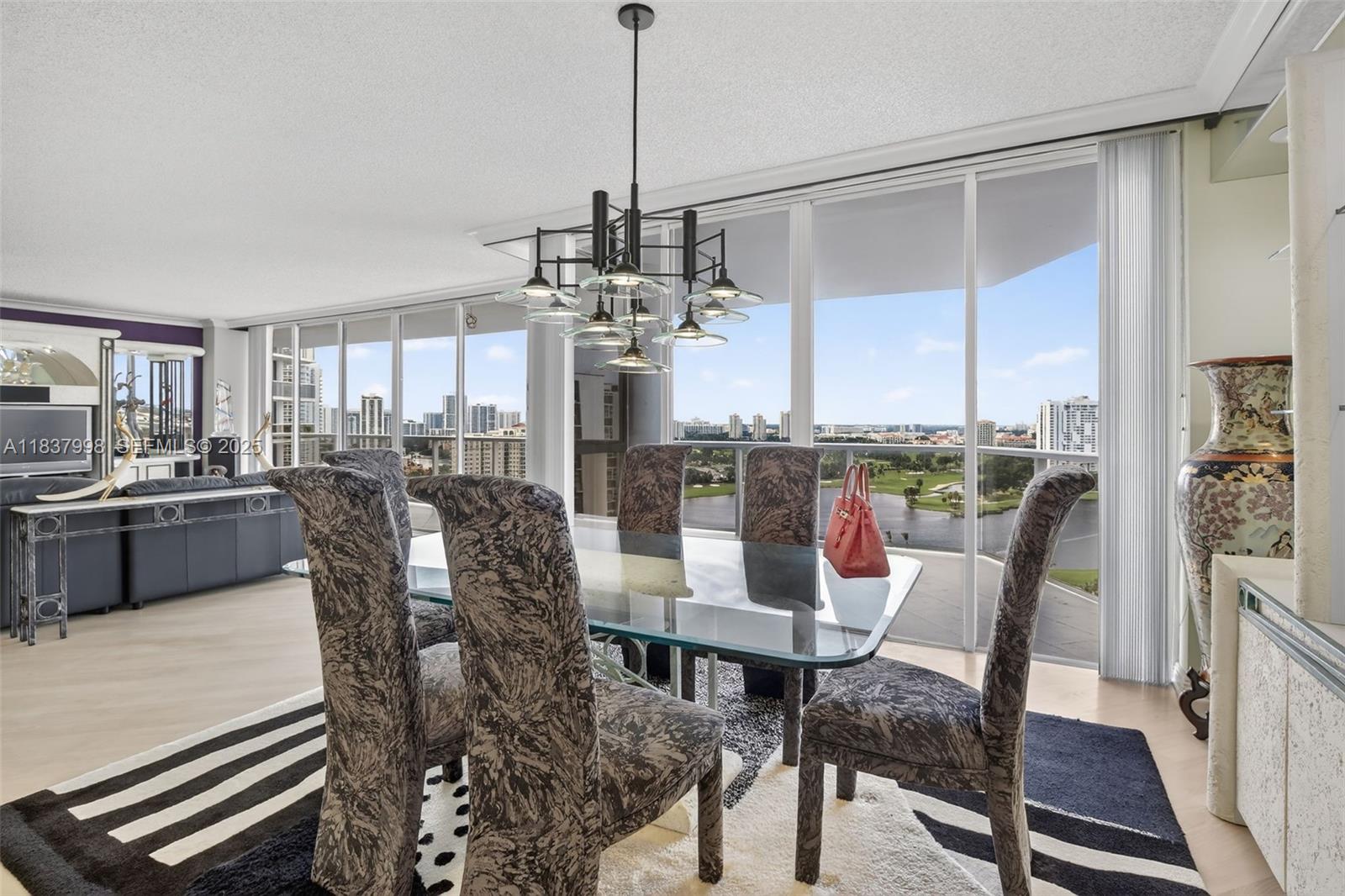 HAMPTONS WEST CONDO - Residential
