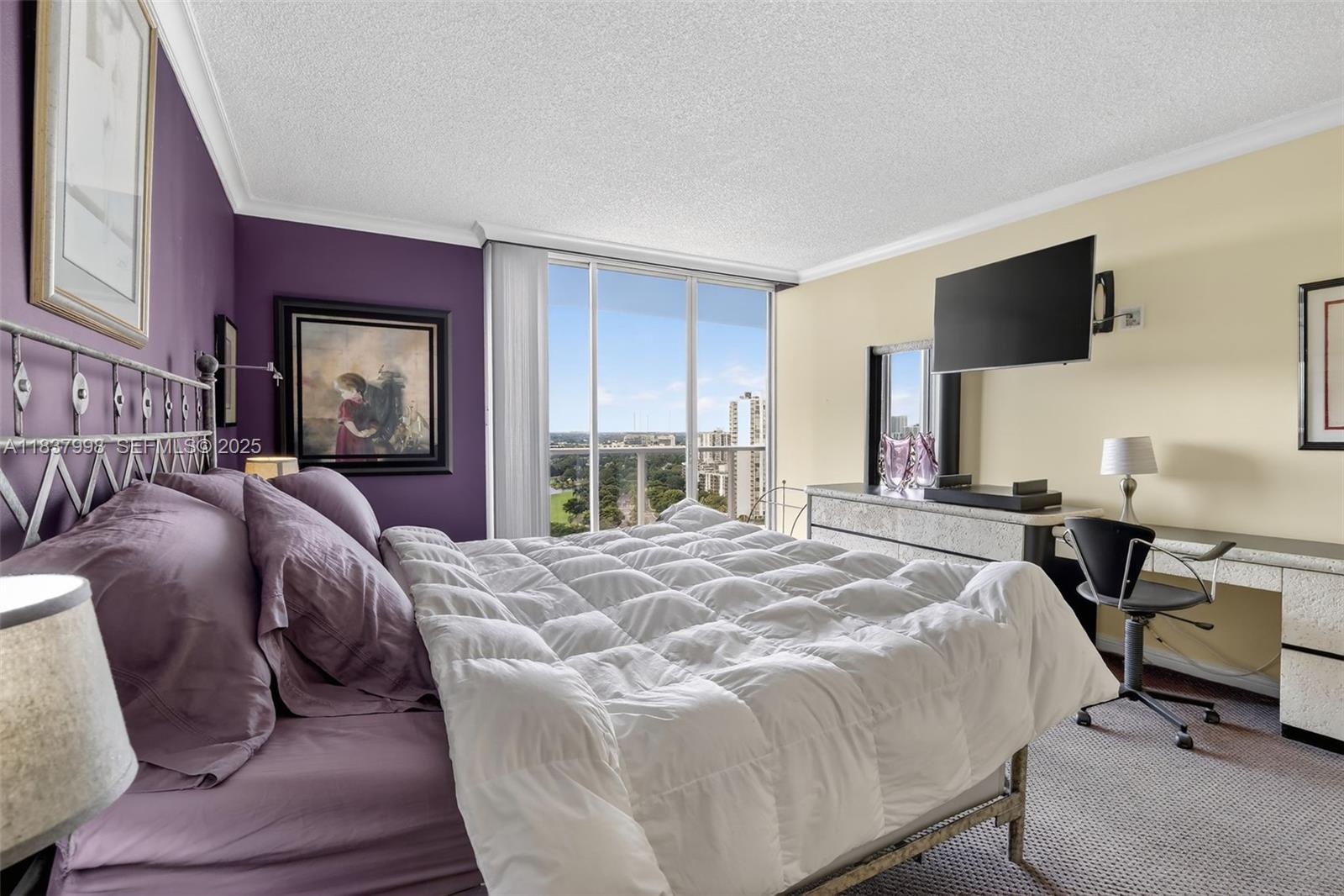 HAMPTONS WEST CONDO - Residential