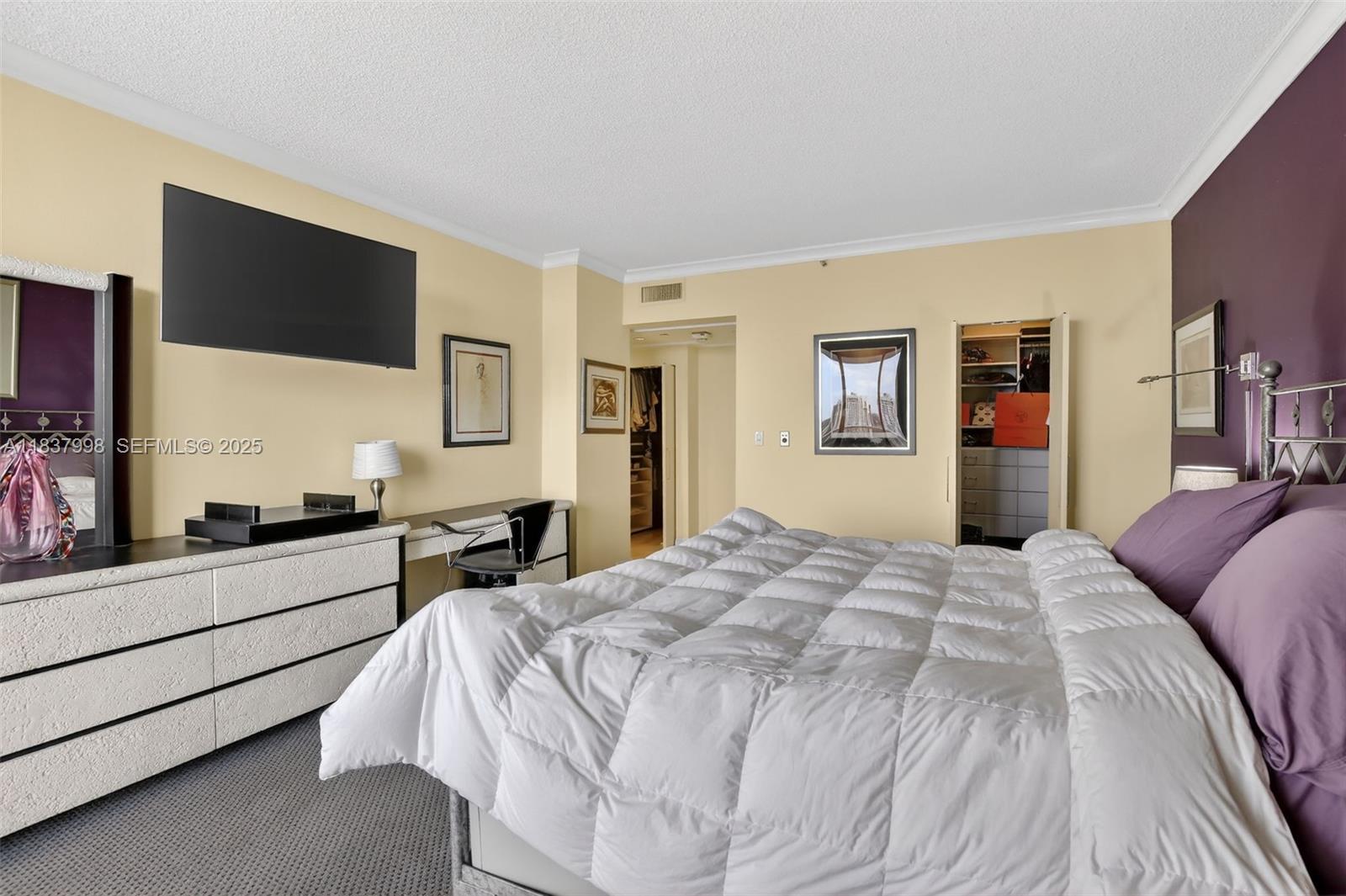 HAMPTONS WEST CONDO - Residential