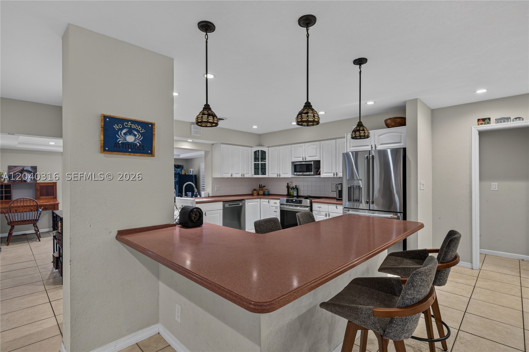 HOLLYWOOD HILLS - Residential