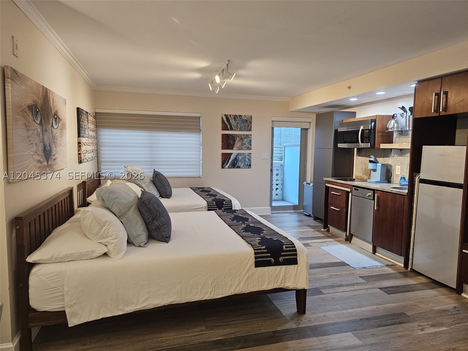THE STRAND ON OCEAN DRIVE - Residential