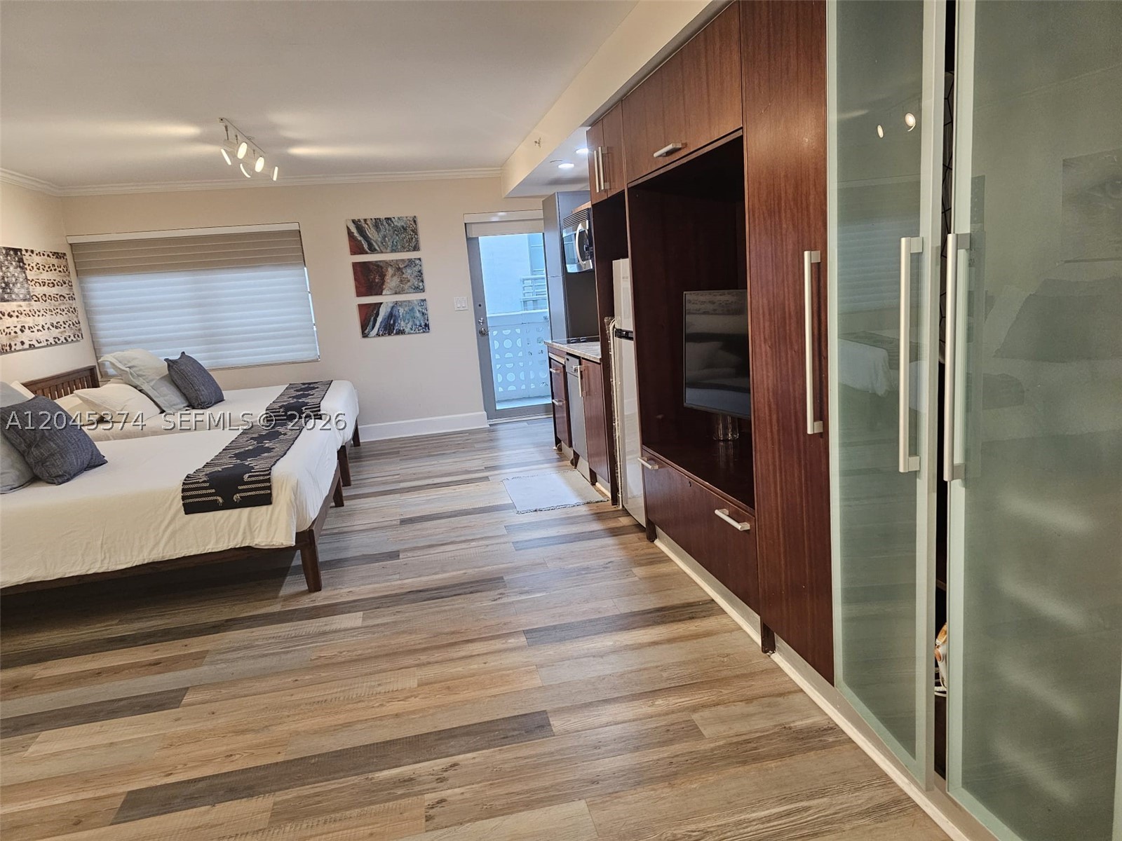 THE STRAND ON OCEAN DRIVE - Residential