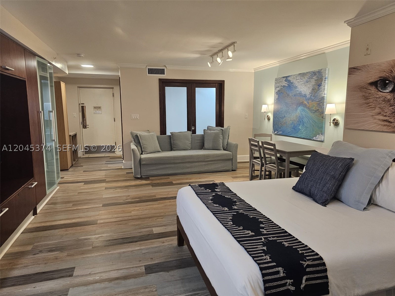 THE STRAND ON OCEAN DRIVE - Residential