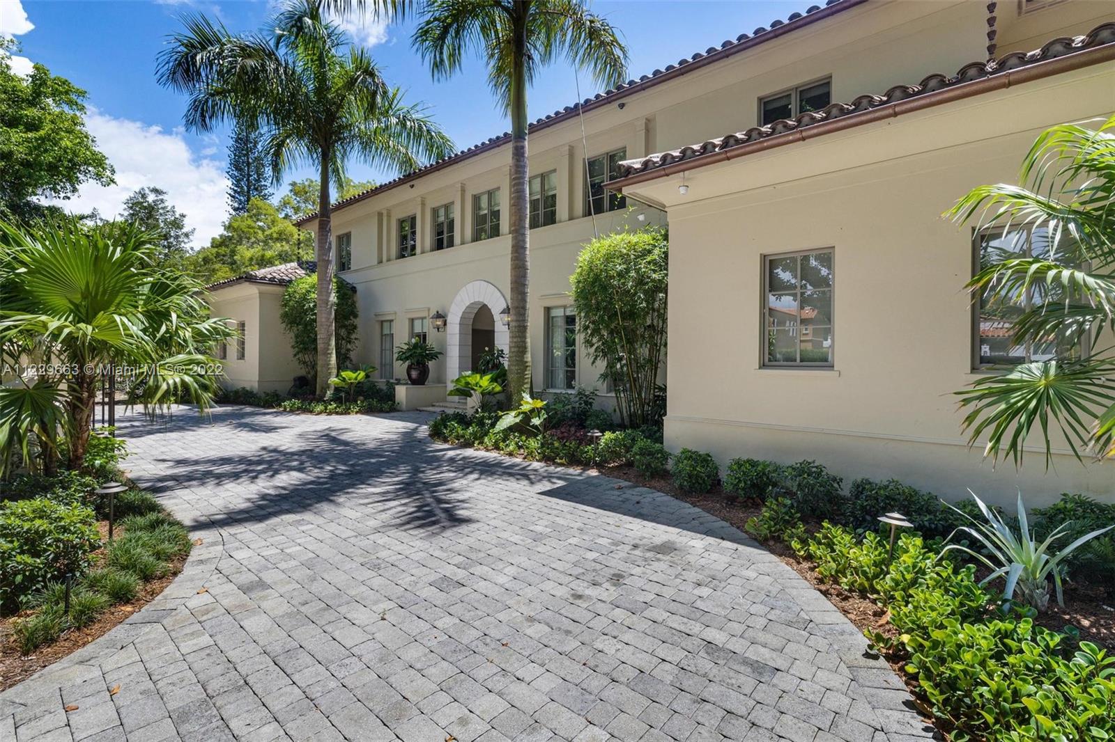 CORAL GABLE COUNTRY CLUB - Residential