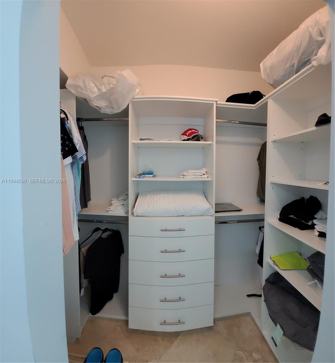 WIND CONDO - Residential