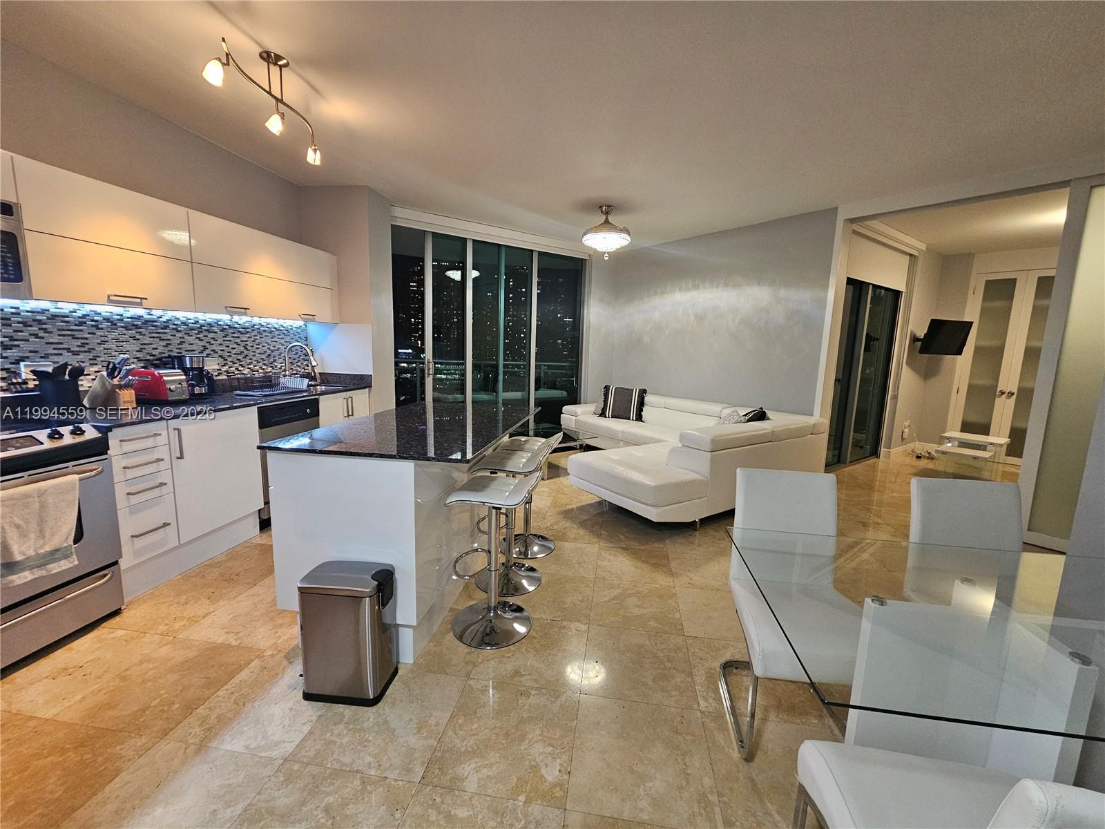 WIND CONDO - Residential