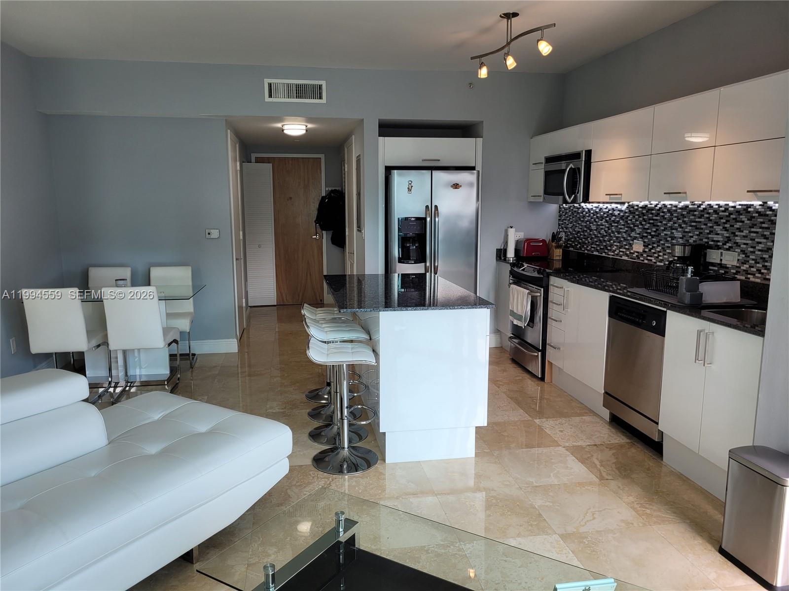 WIND CONDO - Residential