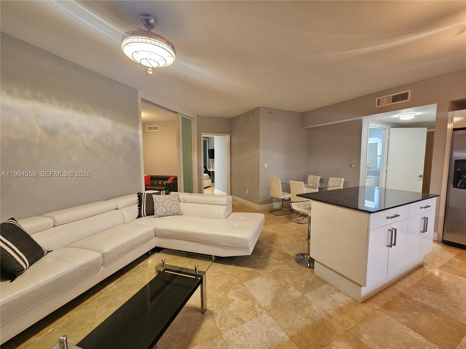 WIND CONDO - Residential