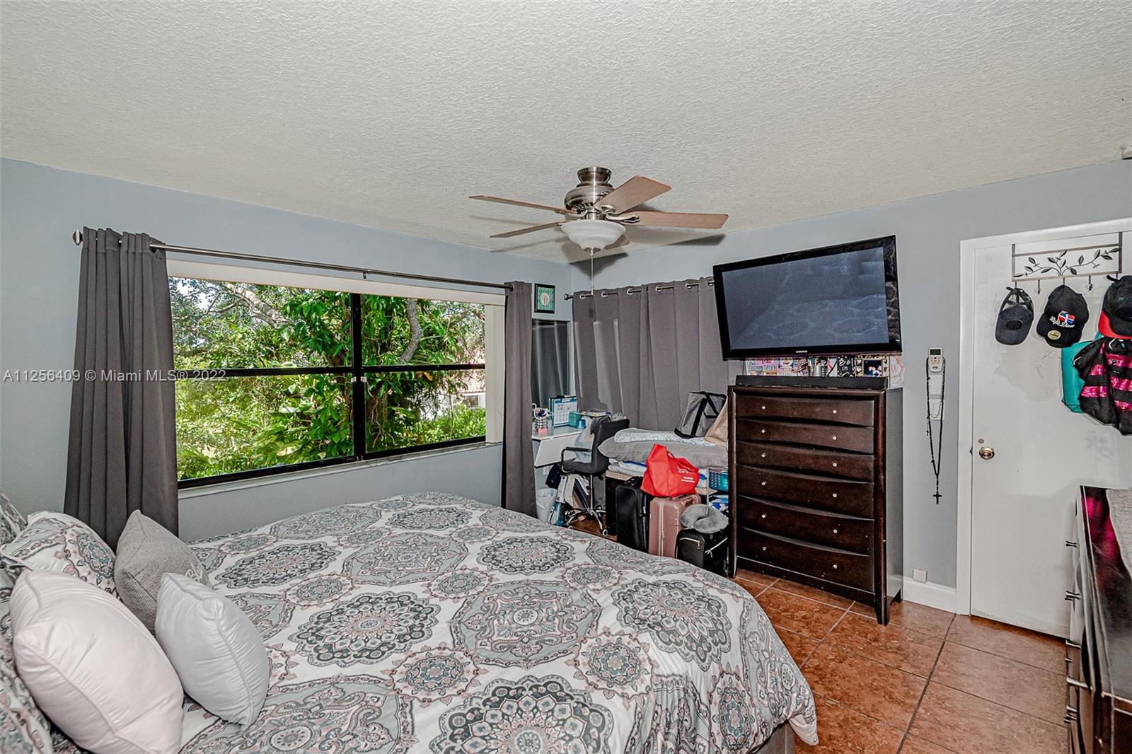 ROYAL GRENADIER 2 CONDO - Residential