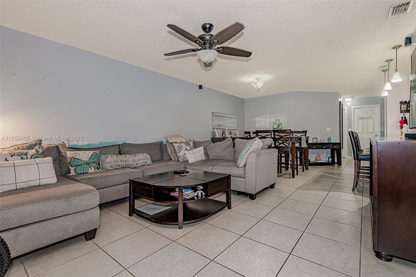 ROYAL GRENADIER 2 CONDO - Residential